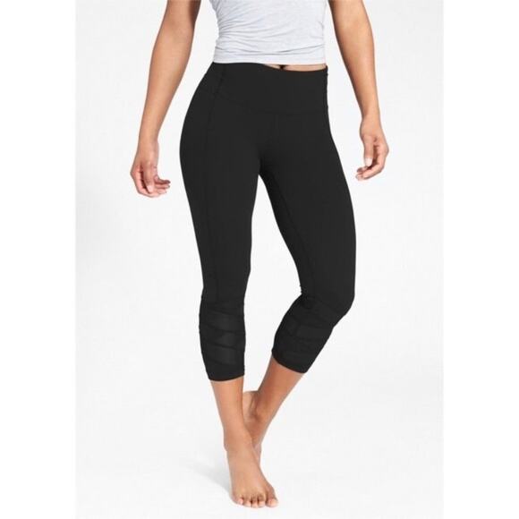 Athleta Mantra Mesh Capri Leggings in Black - Picture 1 of 8